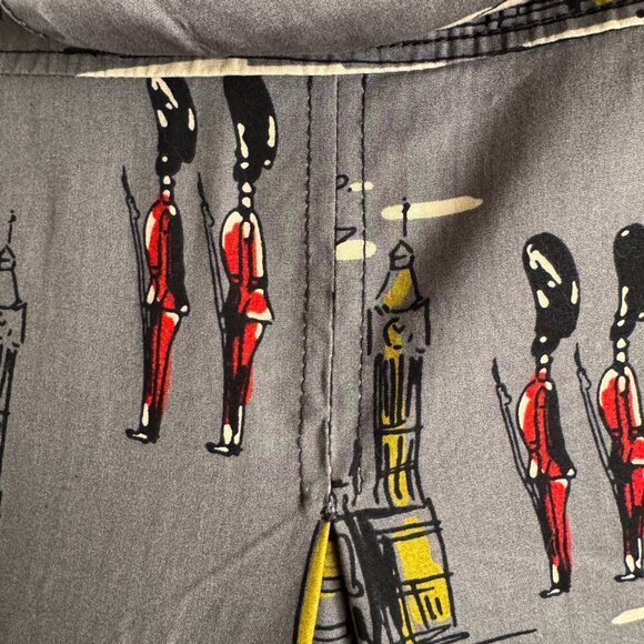 Boden Short Rainy Day Mac - Picture 9 of 13